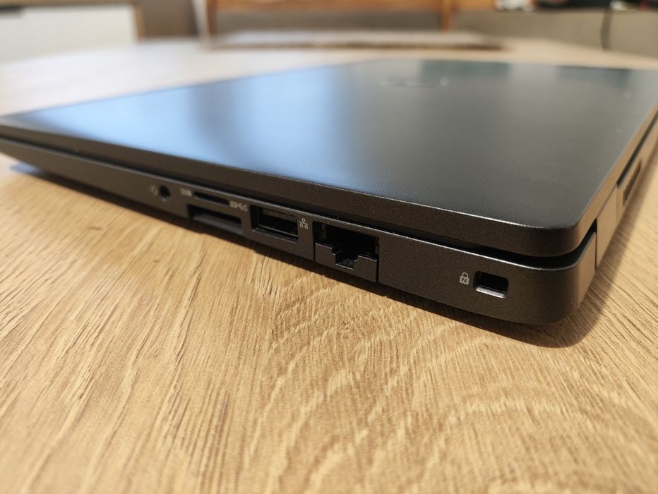 Laptop biznesowy / ultrabook Dell Latitude 5300 13,3" FullHD USB C