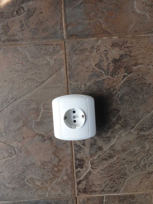 Interruptores tomadas de luz Legrand