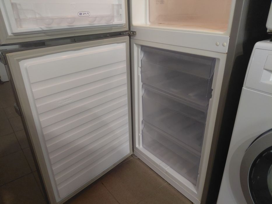 Холодильник Whirlpool