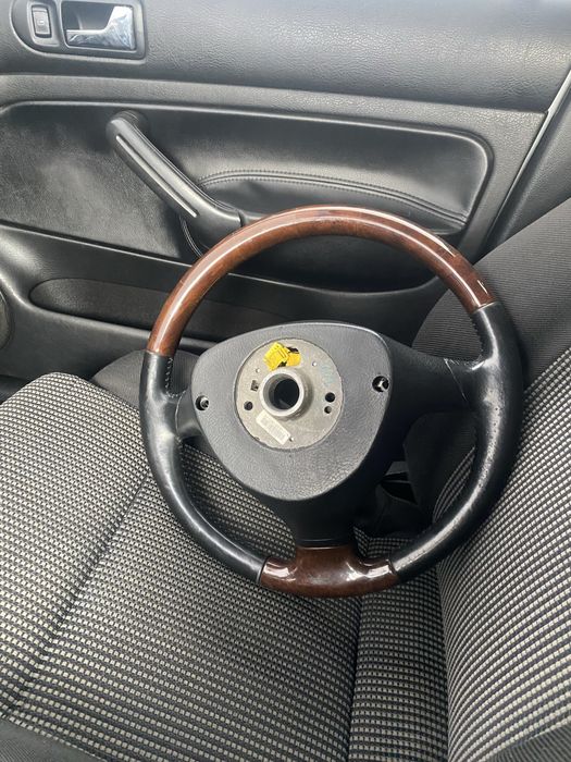 Руль дерево passat b5 golf 4