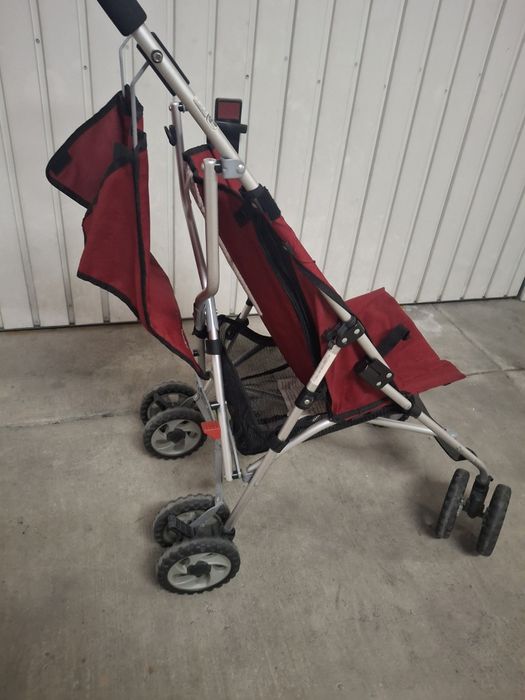 Carrinho de passeio Prénatal Take Away - Original, em vermelho, com estrutura de alumínio.