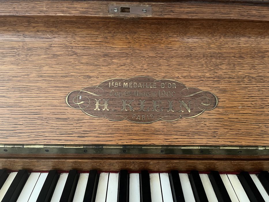 Pianino piekne stan 4+ H. KLEIN  dla konesera