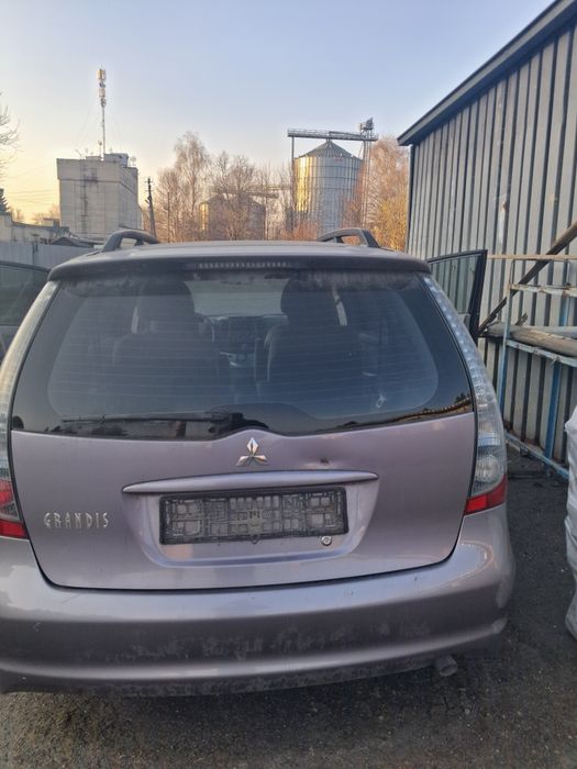 Запчастини Mitsubishi Grandis