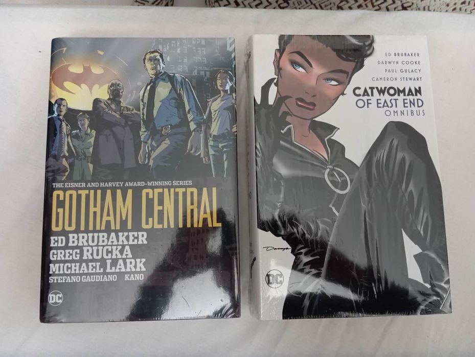 Absolutes e Omnibus DC Comics