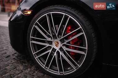 Porsche 718nCayman S (2.5 Turbo)