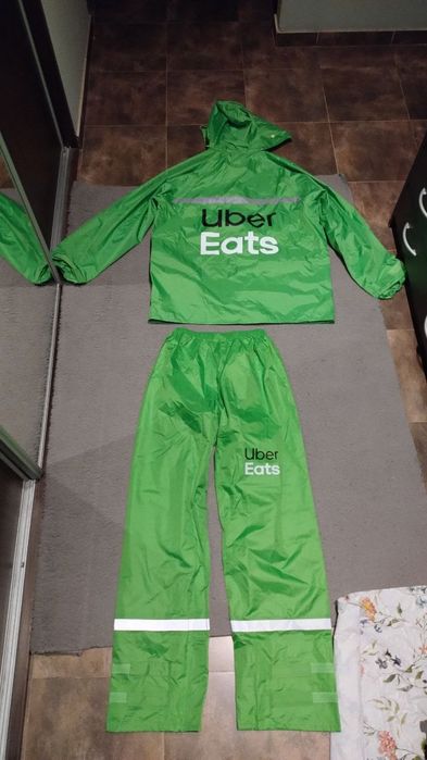 Odzież przeciwdeszczowa Uber Eats