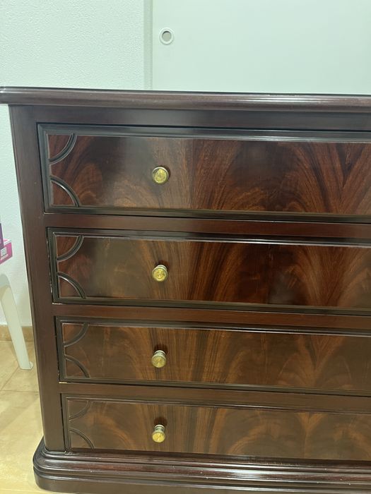 Cómoda Madeira Maciça