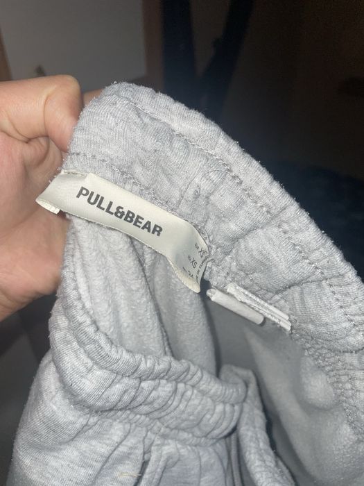 Spodnie dresowe pull&bear xs