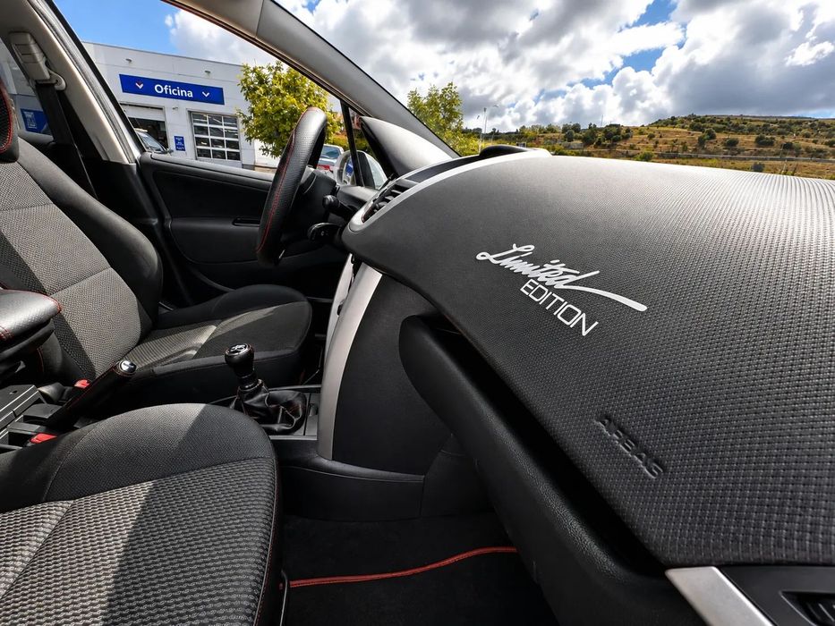 Peugeot 207 1.4 VTi Sportium