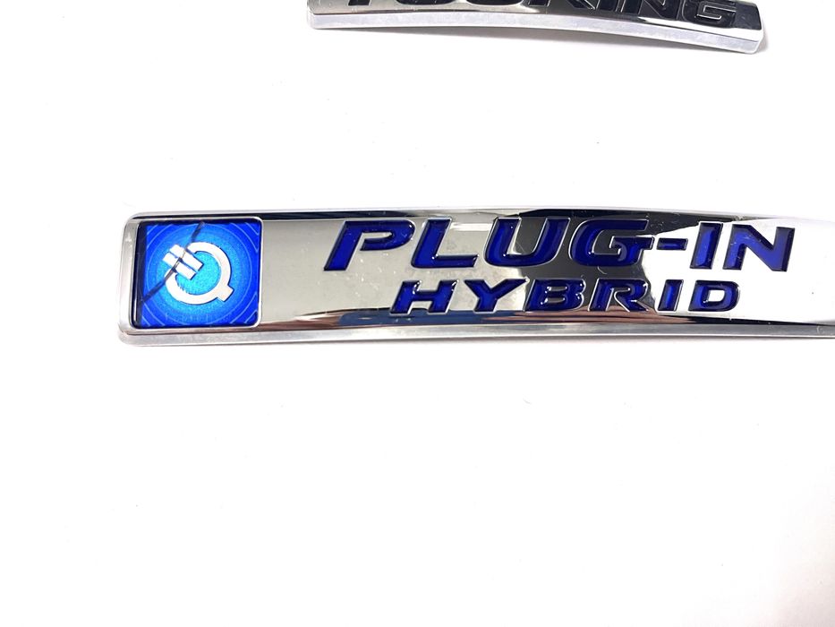 Продам значок, емблема Honda clarity