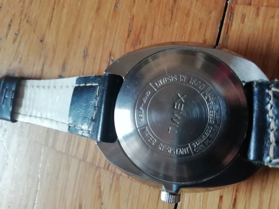 Relógio automático Timex a funcionar