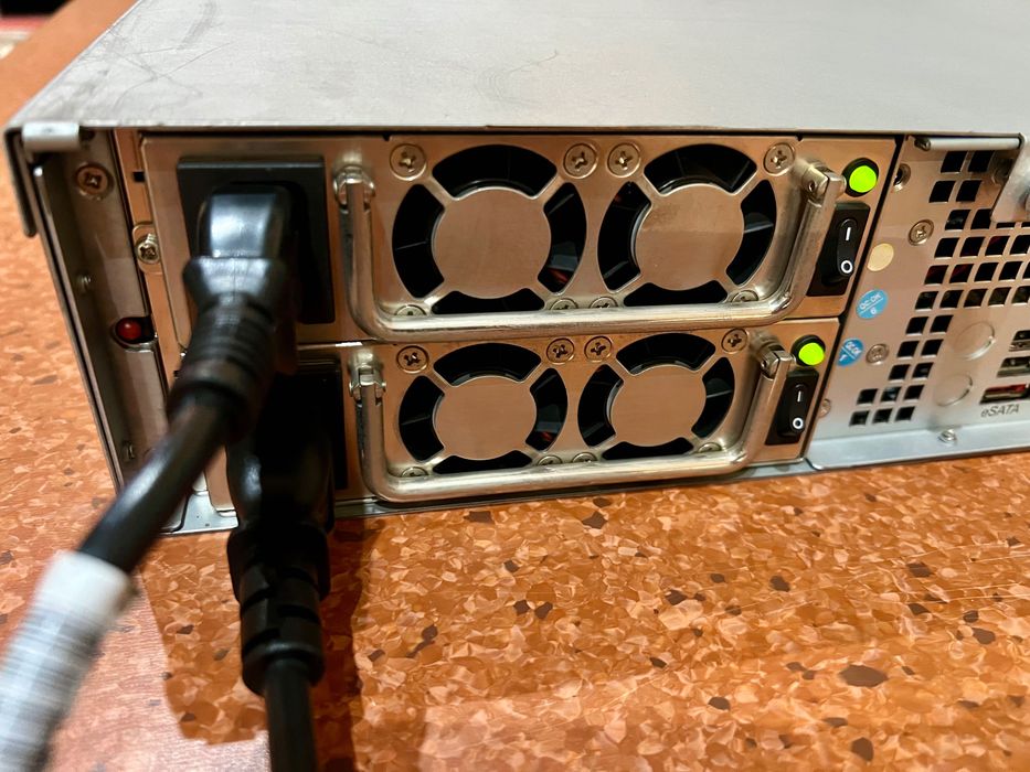 Thecus N8800 NAS Dysk sieciowy RACK 19”