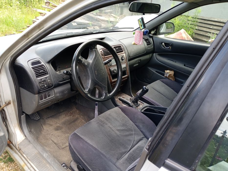 Mitsubishi Galant 2000