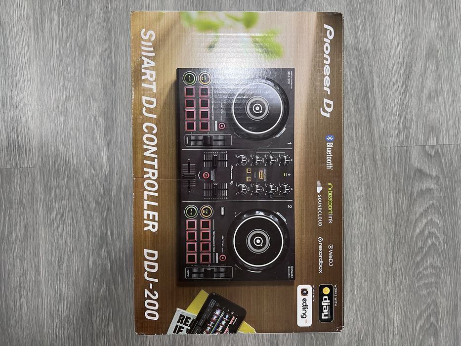 Mesa pioneer DDJ-200