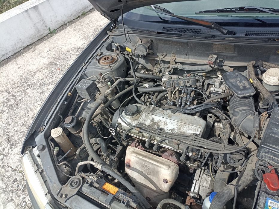Mitsubishi Lancer 1.3 glx a andar com inspeção chumbada