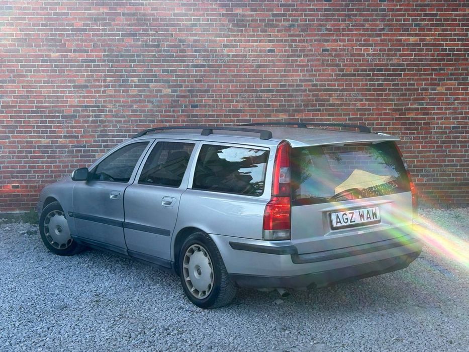 Volvo V70 2.4LPG Automat>>Superstan>>bożeciałootwarte>>zamiana