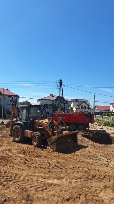 Roboty ziemne, transport, wywóz gruzu.
