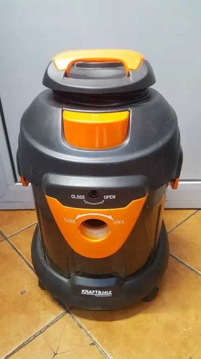 Пилосос миючий(Польща). Пилосос для хімчистки вдома. Миючий пилосос.