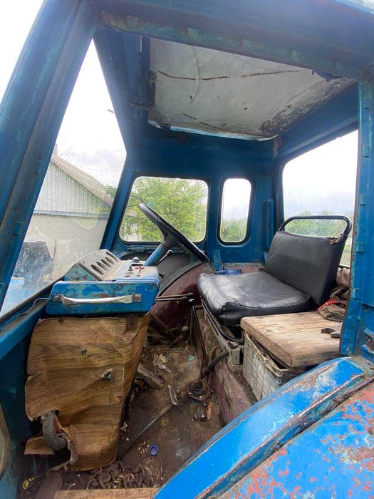 Продам трактор МТЗ 80 з плугом та культиватором