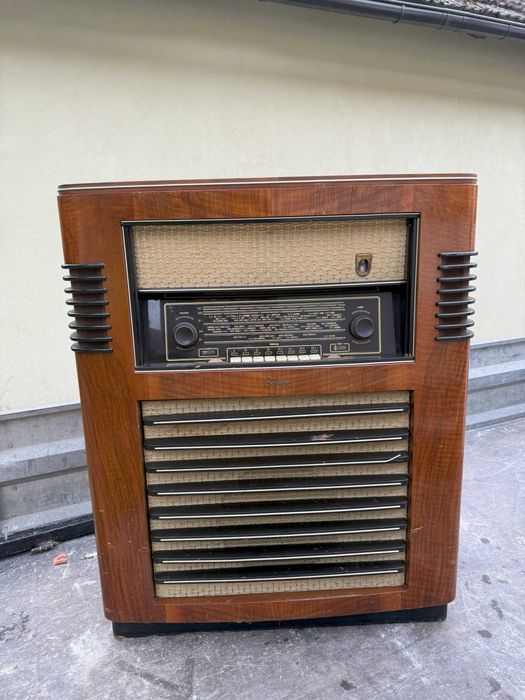 Radio-gramofon: TESLA BOLERO