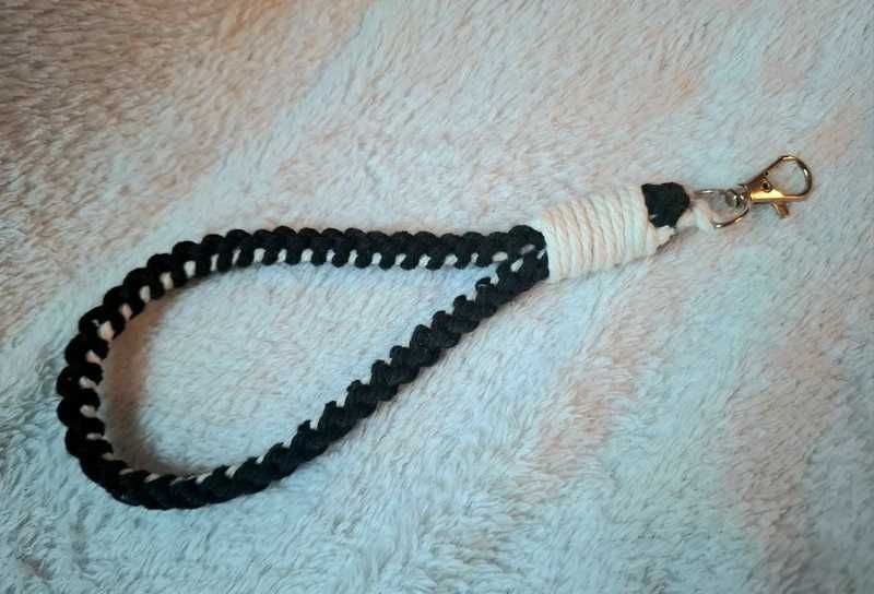 Breloczek smycz do kluczy handmade