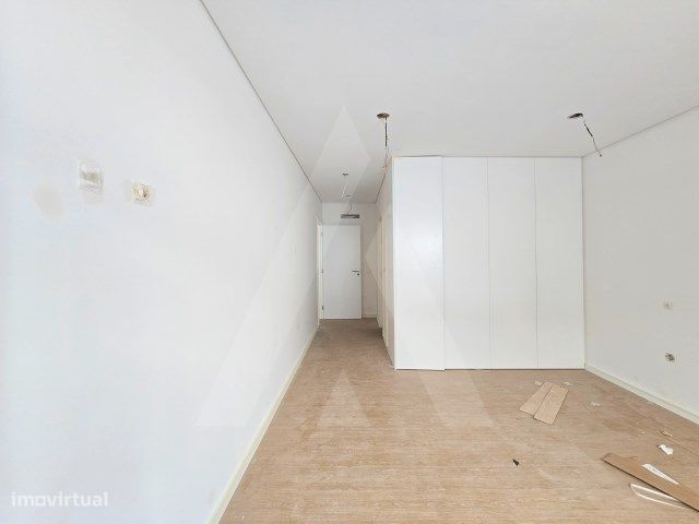 Apartamento T2 moderno - Open Space com imensa luz natura
