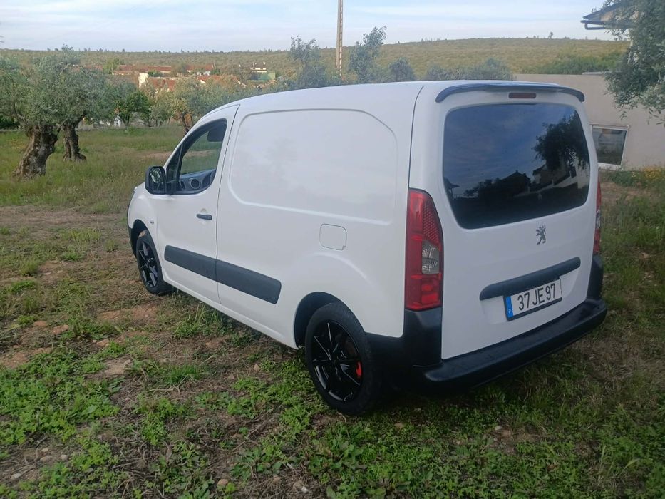 Peugeot Partner (2010)