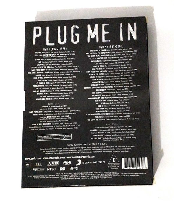 AC/DC - Plug Me In - Set de 2 DVD's