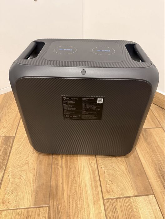 Продам зарядну станцію BLUETTI AC200MAX.