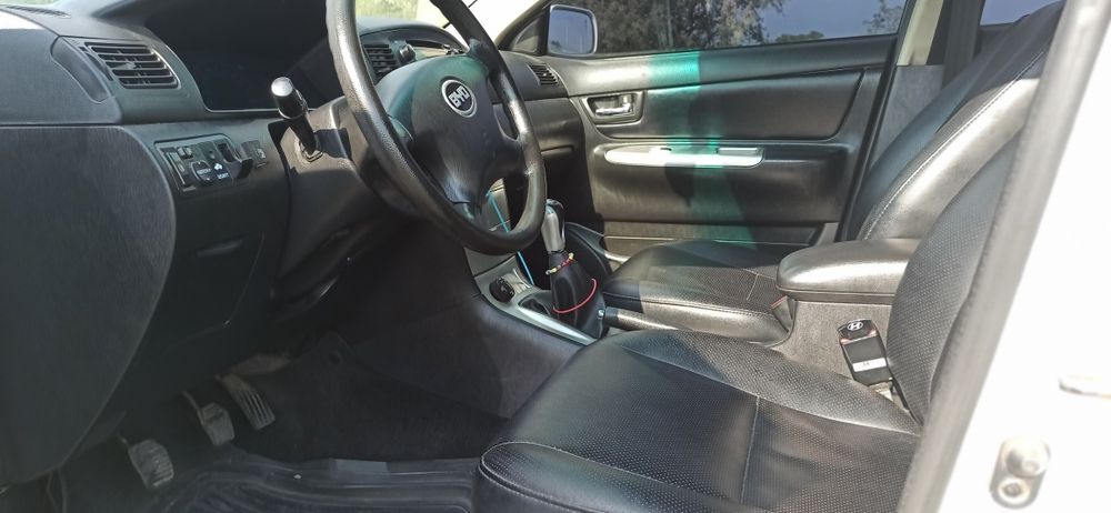 Продам BYD f3R 2012