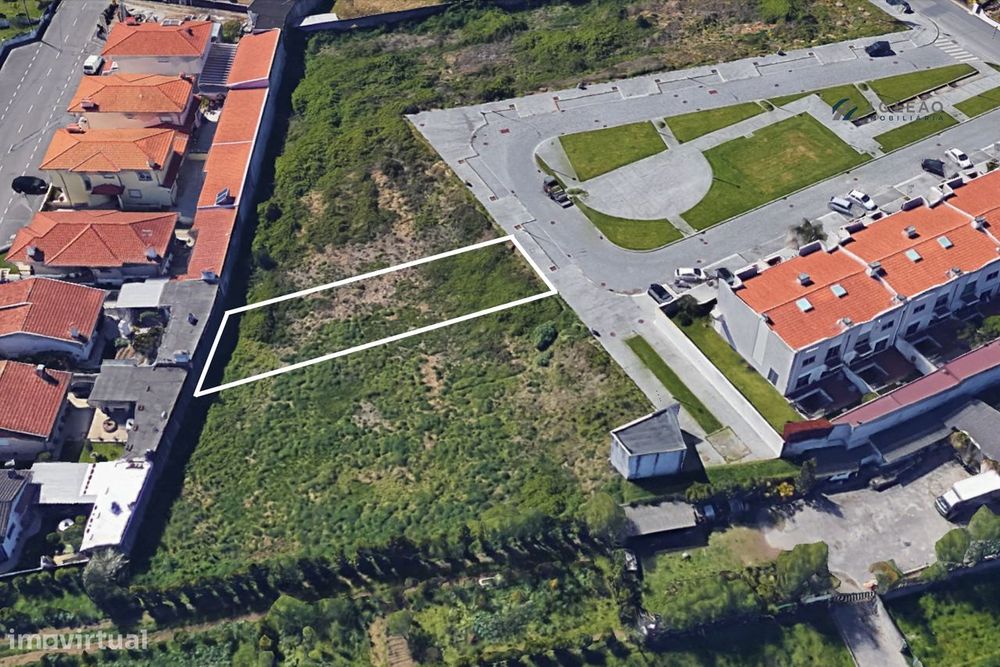 Terreno para construção de Moradia de 2 frentes — Castêlo Da Maia, Porto