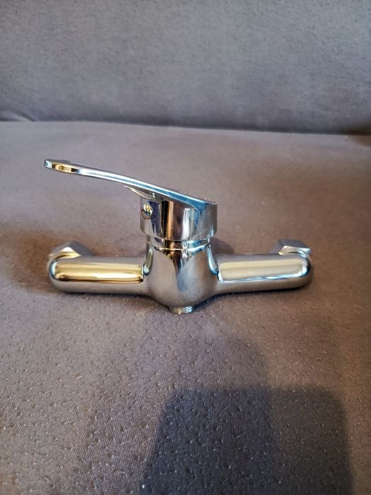 Bateria do wanny na ścianę