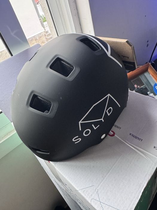 Trotinete Xiaomi  , com caixa e leva um capacete novo