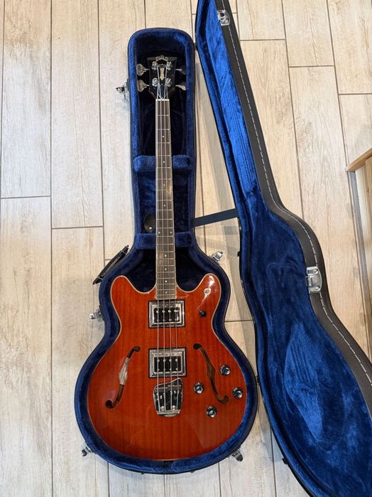 Guild Starfire II - Gitara Basowa