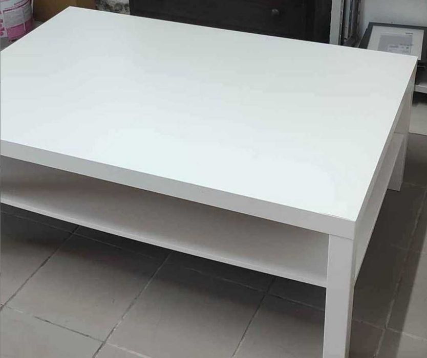 White IKEA Table64585826703234123