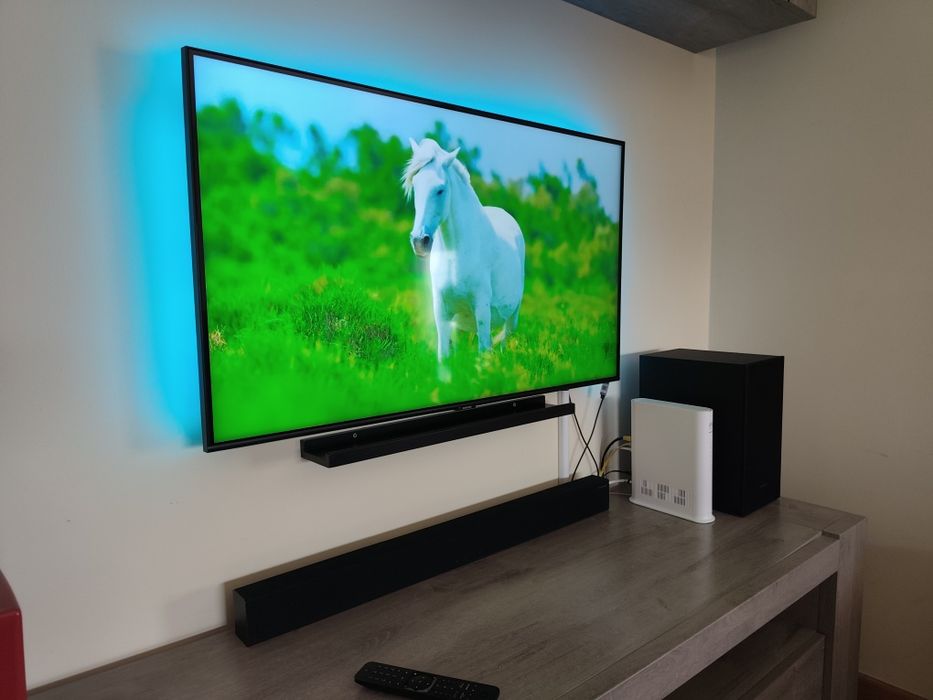 Smart TV Samsung Cristal 43p + Barra Surround e subwoofer