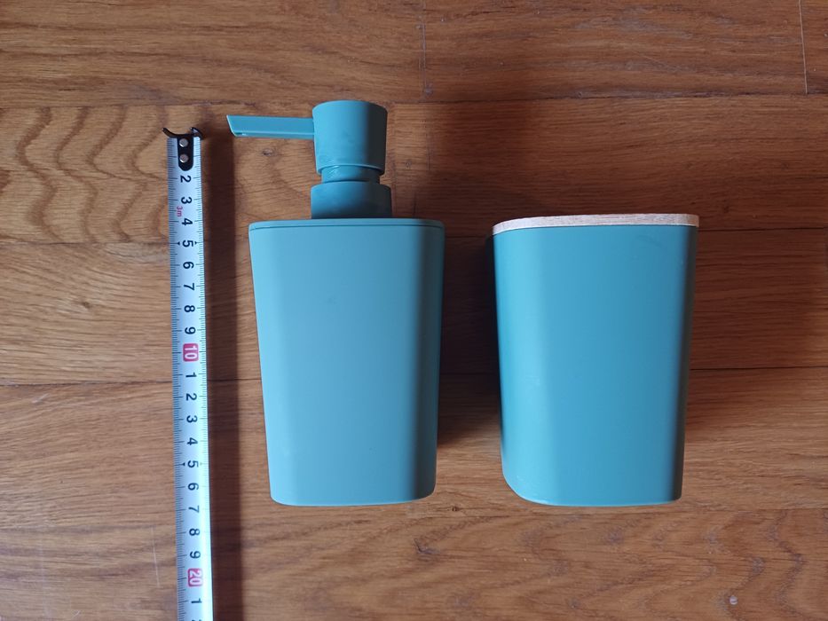 Conjunto de doseador e copo de cor verde - NOVO