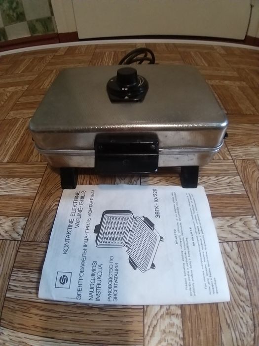 вафельниця форми хліб горішниця