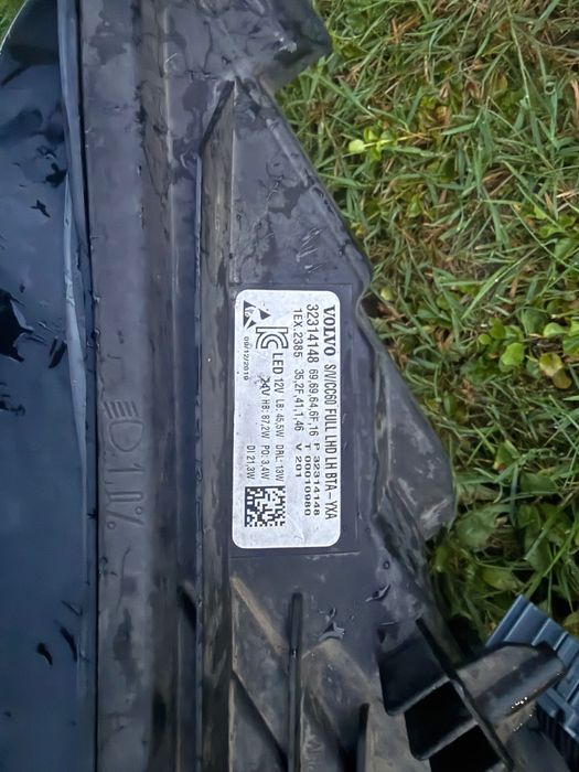 Lampa lewa przód Volvo s60
