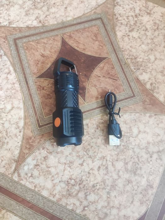 Latarka LED brelok nowa
