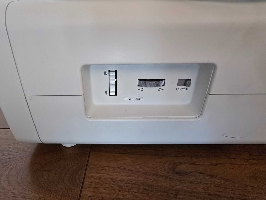 Projektor Sanyo PLV-Z700 + nowa lampa