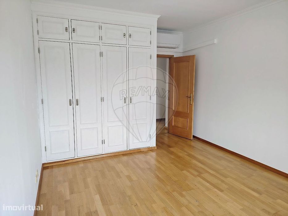 Apartamento T2 para arrendamento