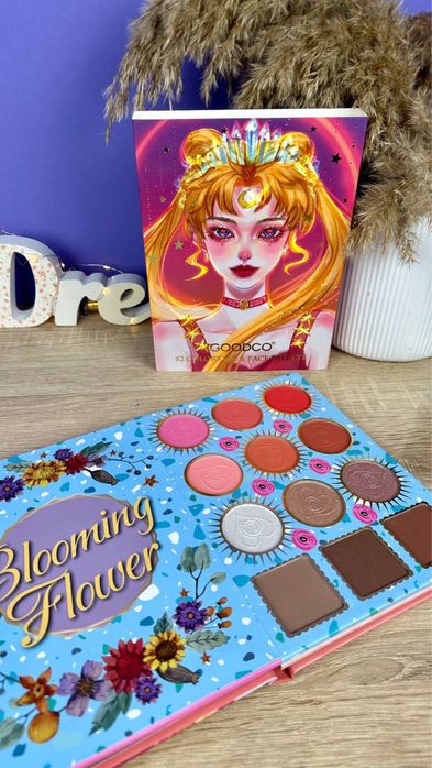 Дитяча косметика, палетки з косметикою, два види