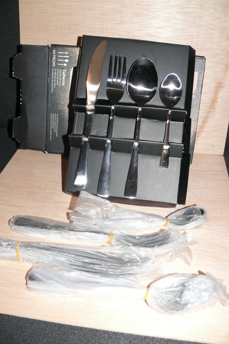 Faqueiro 24 peças - Aço inoxidável