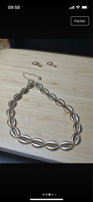 Conjunto colar e brincos com beijinhos dourados