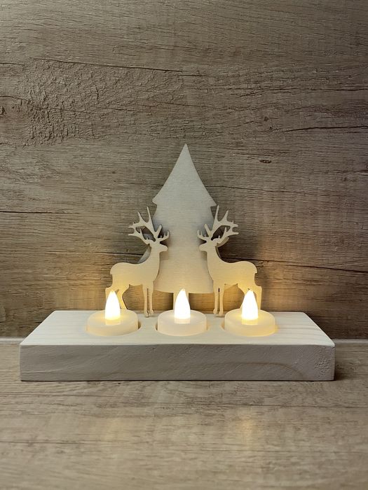 Drewniana dekoracja świąteczna LED – Renifery + Choinka
