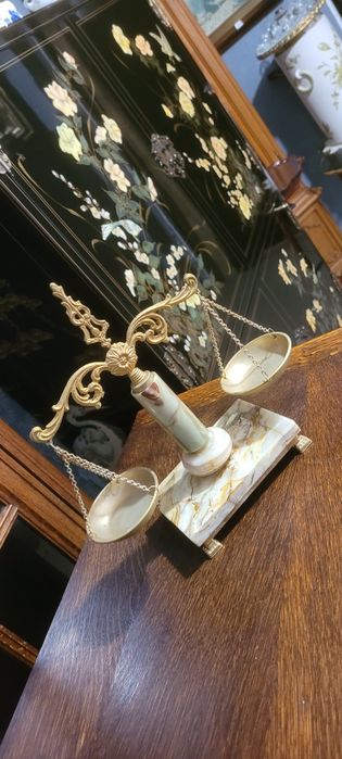 Piękna dekoracyjna waga