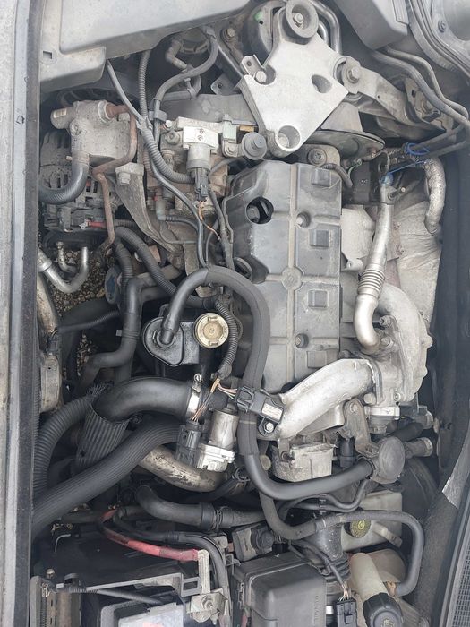 Posiadam czesci renault laguna 2 kombi  lift  1.9dci 2007r
