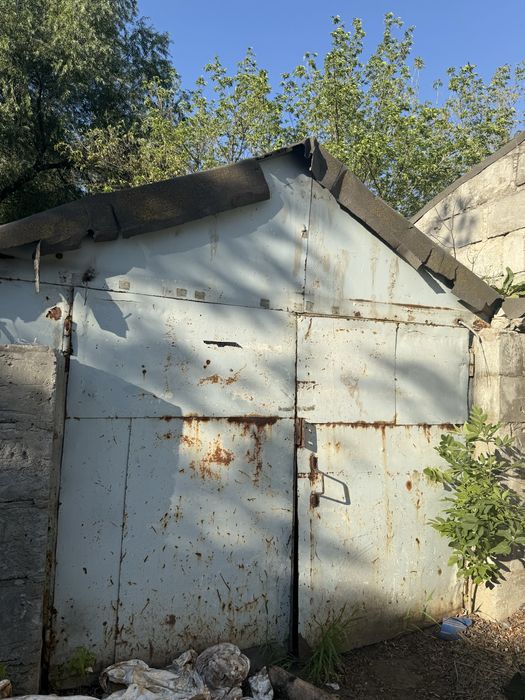 Приміщення продам (майстерня по ремонту автомобілів)