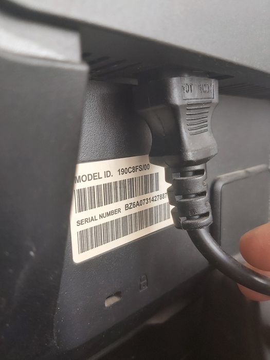 Продам Б/у Монитор TFT для ПК 19" Philips 190C (190C8) серебристый